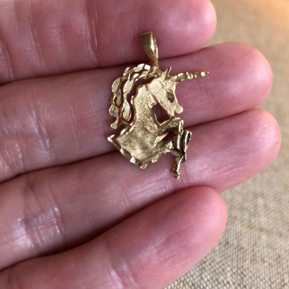 14k gold unicorn pendant - Picture 2 of 6